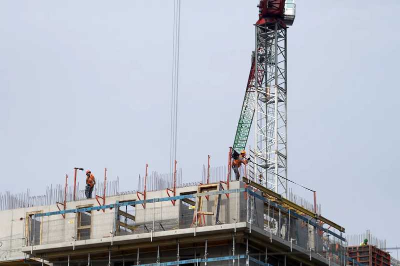 vue lointaire batiment en construction